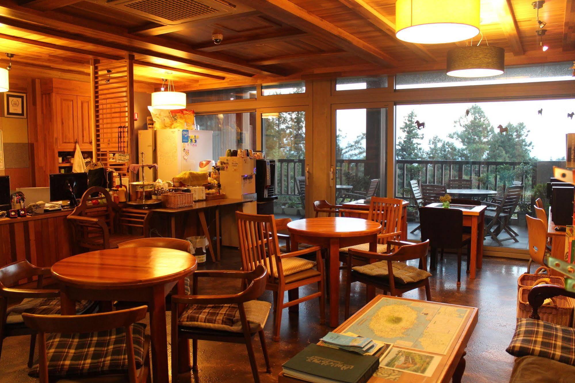 Jeju Eco Suites Seogwipo Eksteriør billede