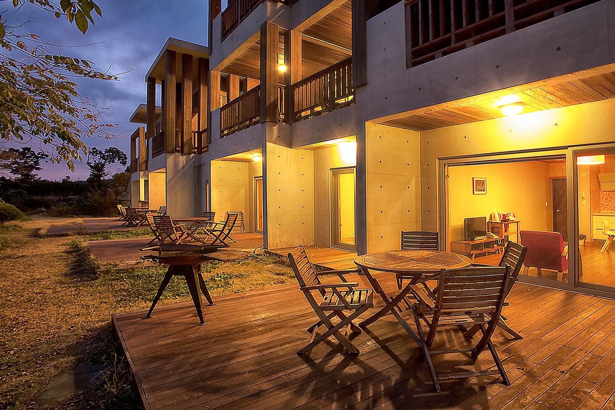 Jeju Eco Suites Seogwipo Eksteriør billede